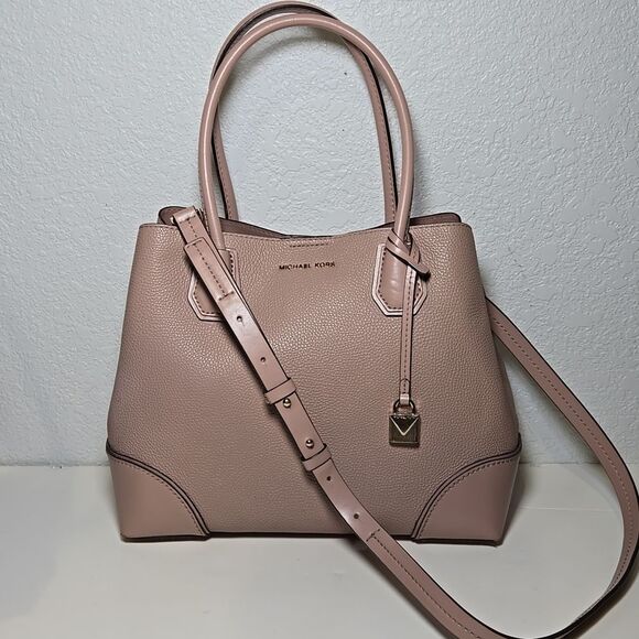 Michael Kors Handbags - Michael Kors Mercer Gallery Medium Grained Leather Tote Blush Nude